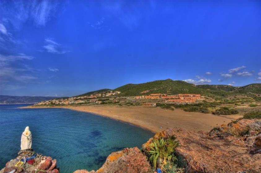Waterfront Apartments Bosa Porto Alabe Dış mekan fotoğraf